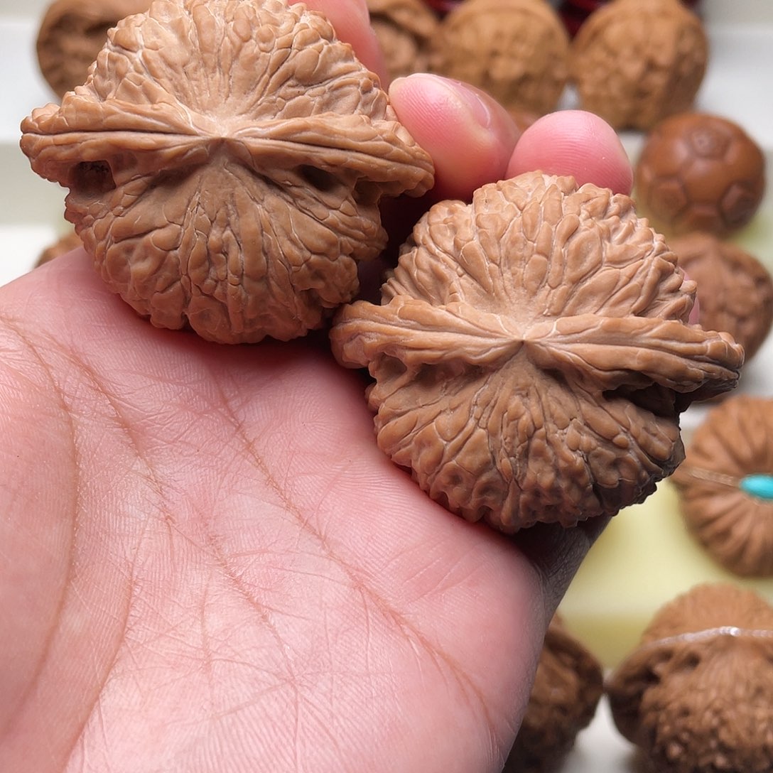 文玩核桃把件白狮子48