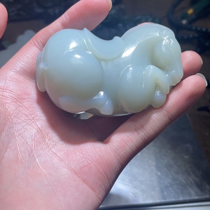 和田玉未镶嵌把件