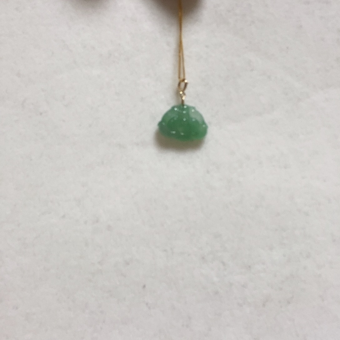 翡翠颈饰18K金镶嵌简单