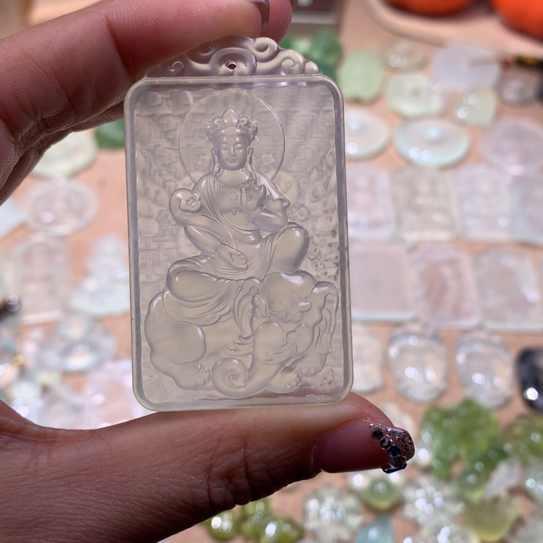 做***️蛇纹石玉未镶嵌颈饰