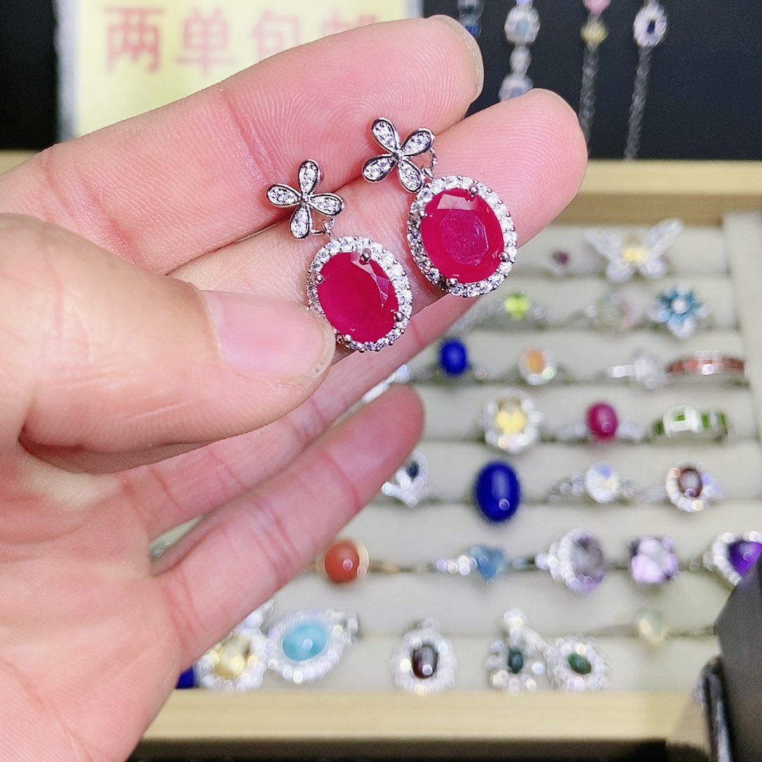 【闪购商品】未镶嵌耳饰红宝石