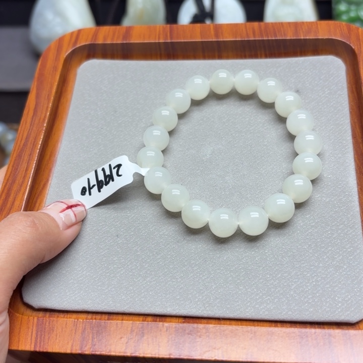 和田玉未镶嵌手串