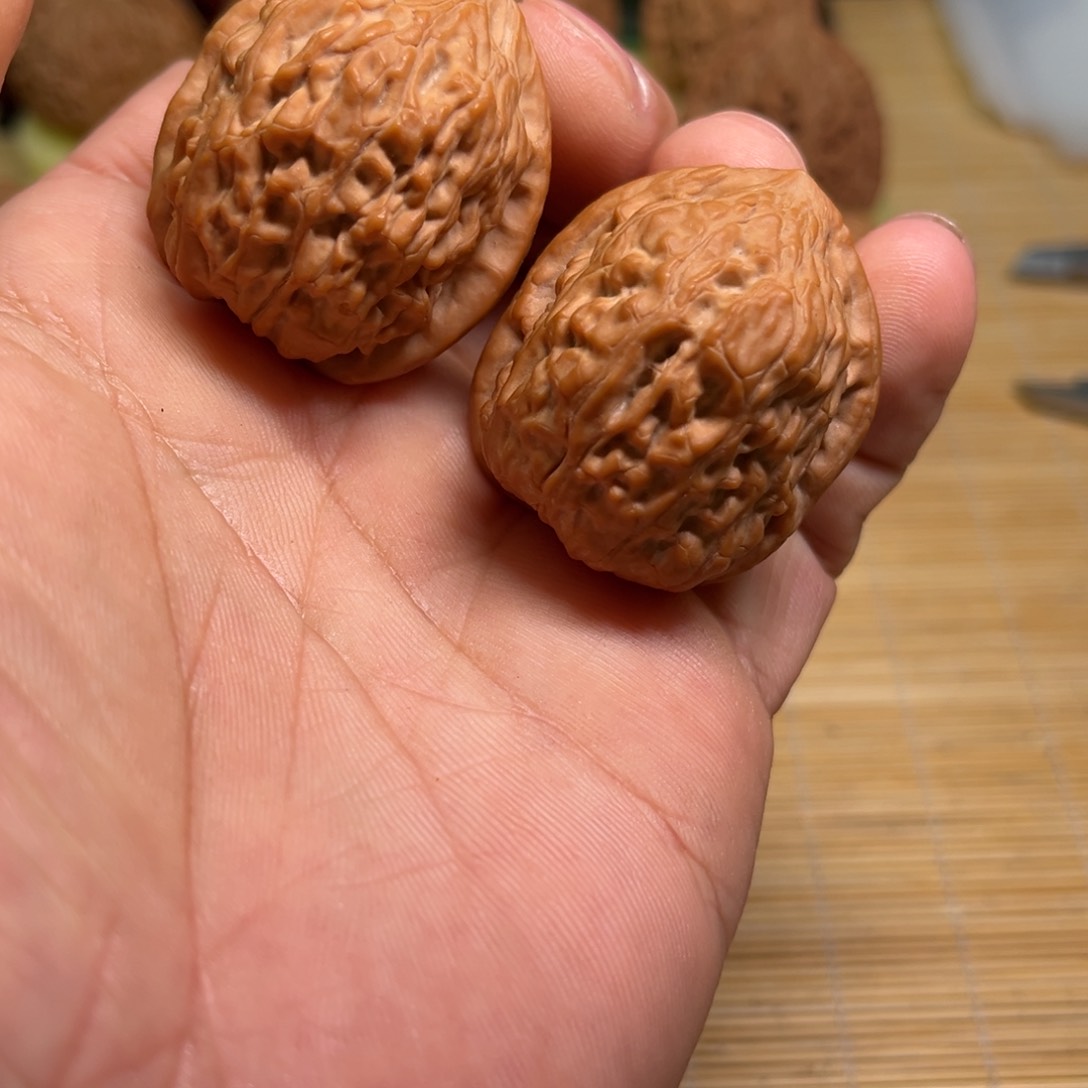 把件桃核全品无修金钱豹34尺