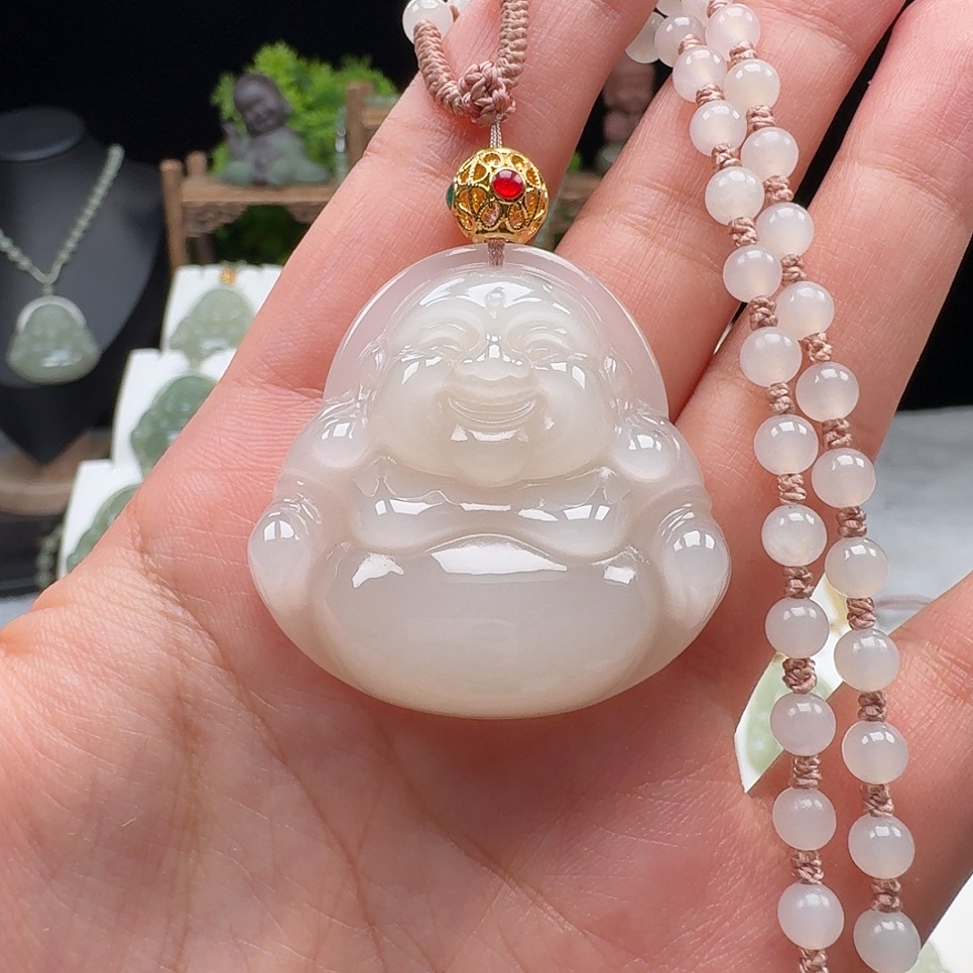 浅***欢和田玉未镶嵌颈饰