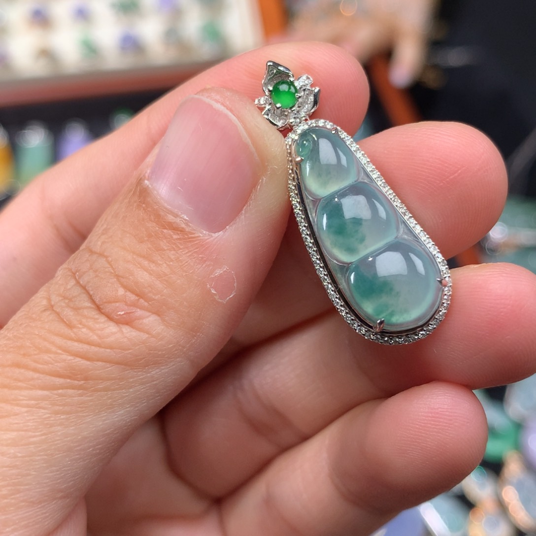 吊坠(不含链)18K金镶嵌翡翠