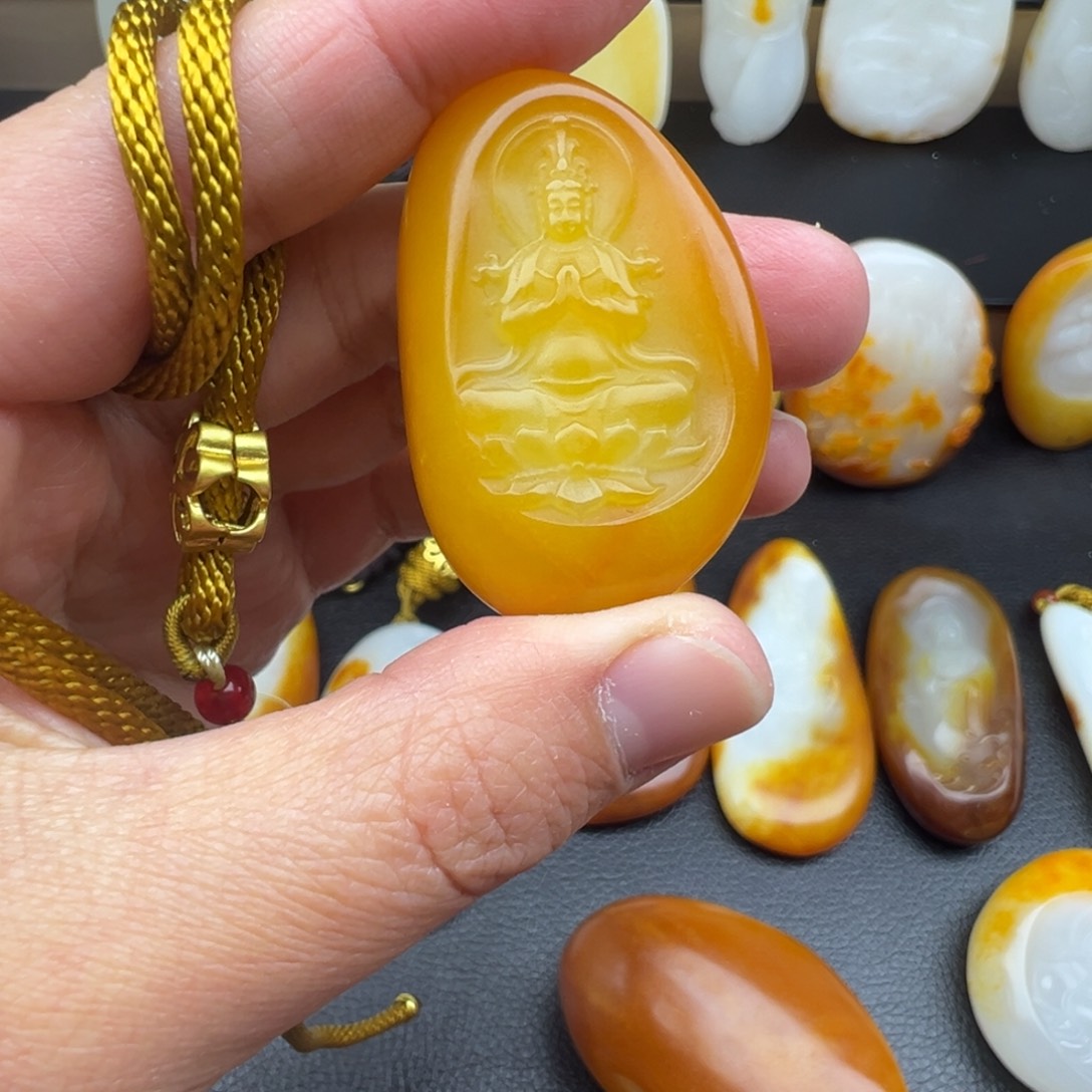 鑫***生玉新疆精品观音美货