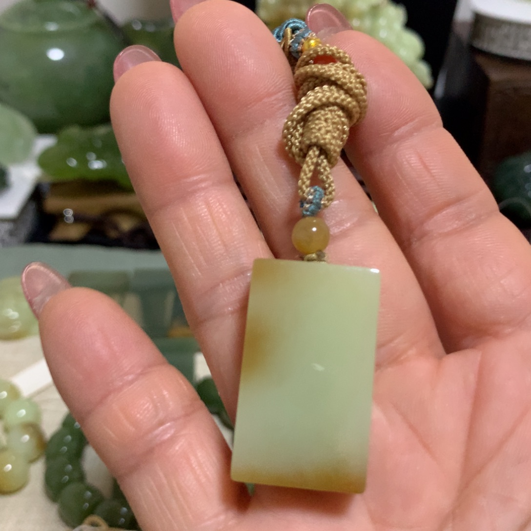 和田玉（糖玉）未镶嵌颈饰