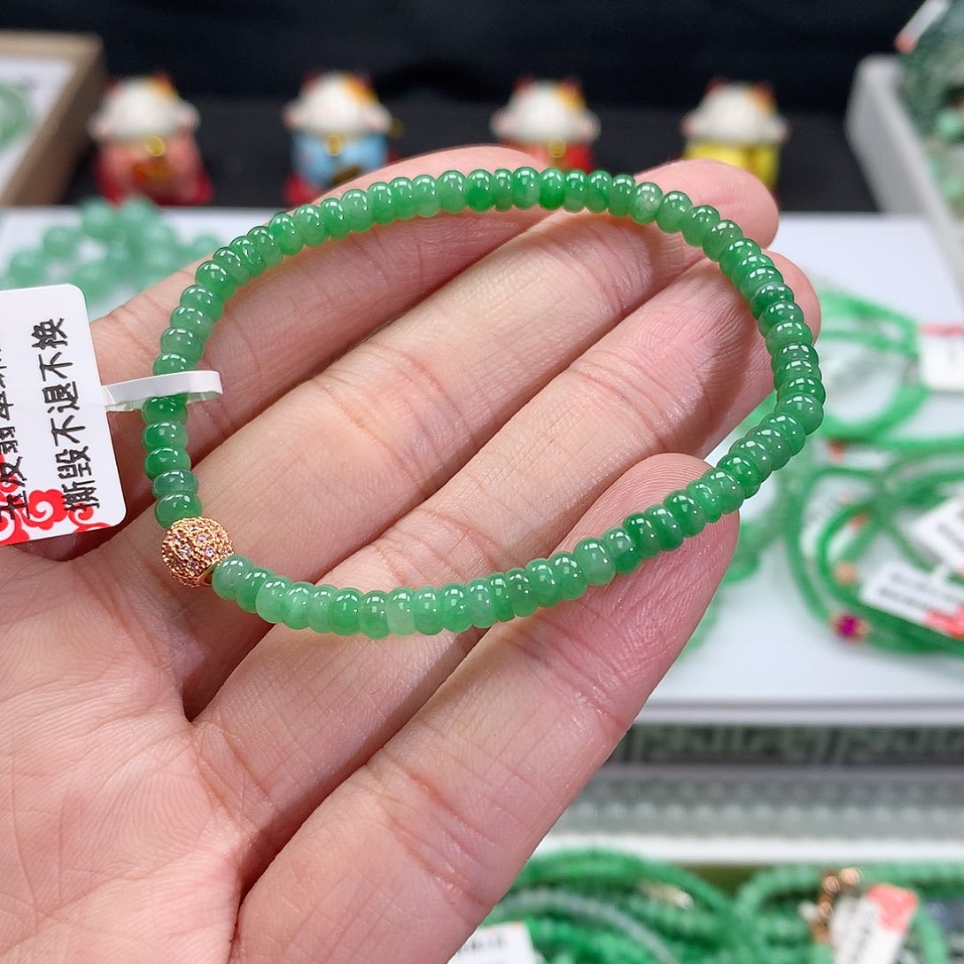 翡翠手链未镶嵌翡翠