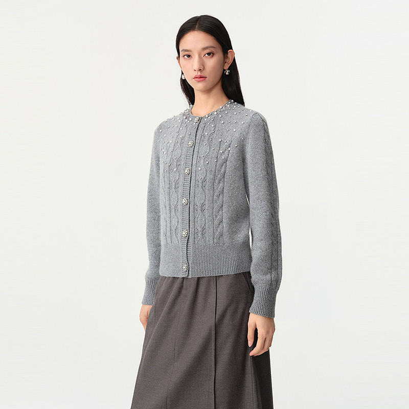 珂莱蒂尔春复古千金风优雅钉珠易搭气质圆领套头针织衫KI01000X1