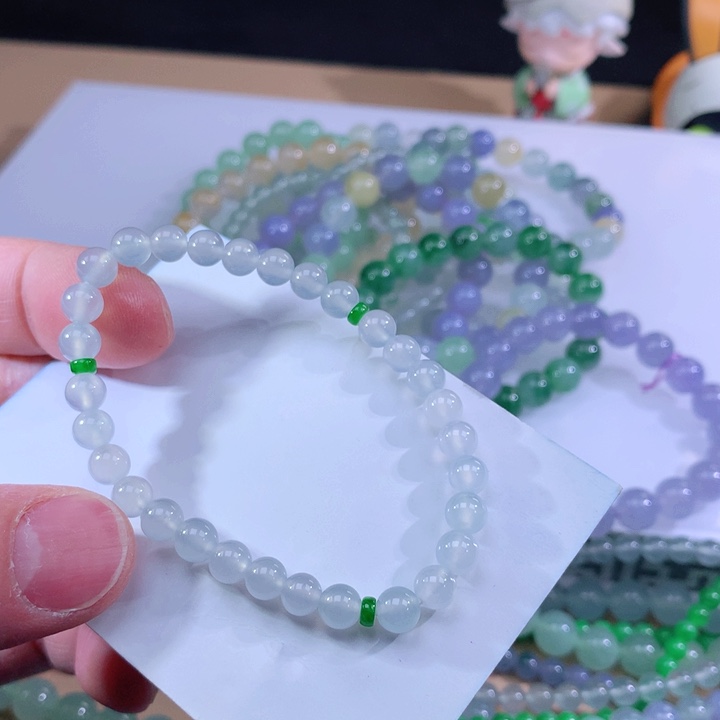 翡翠手链未镶嵌翡翠