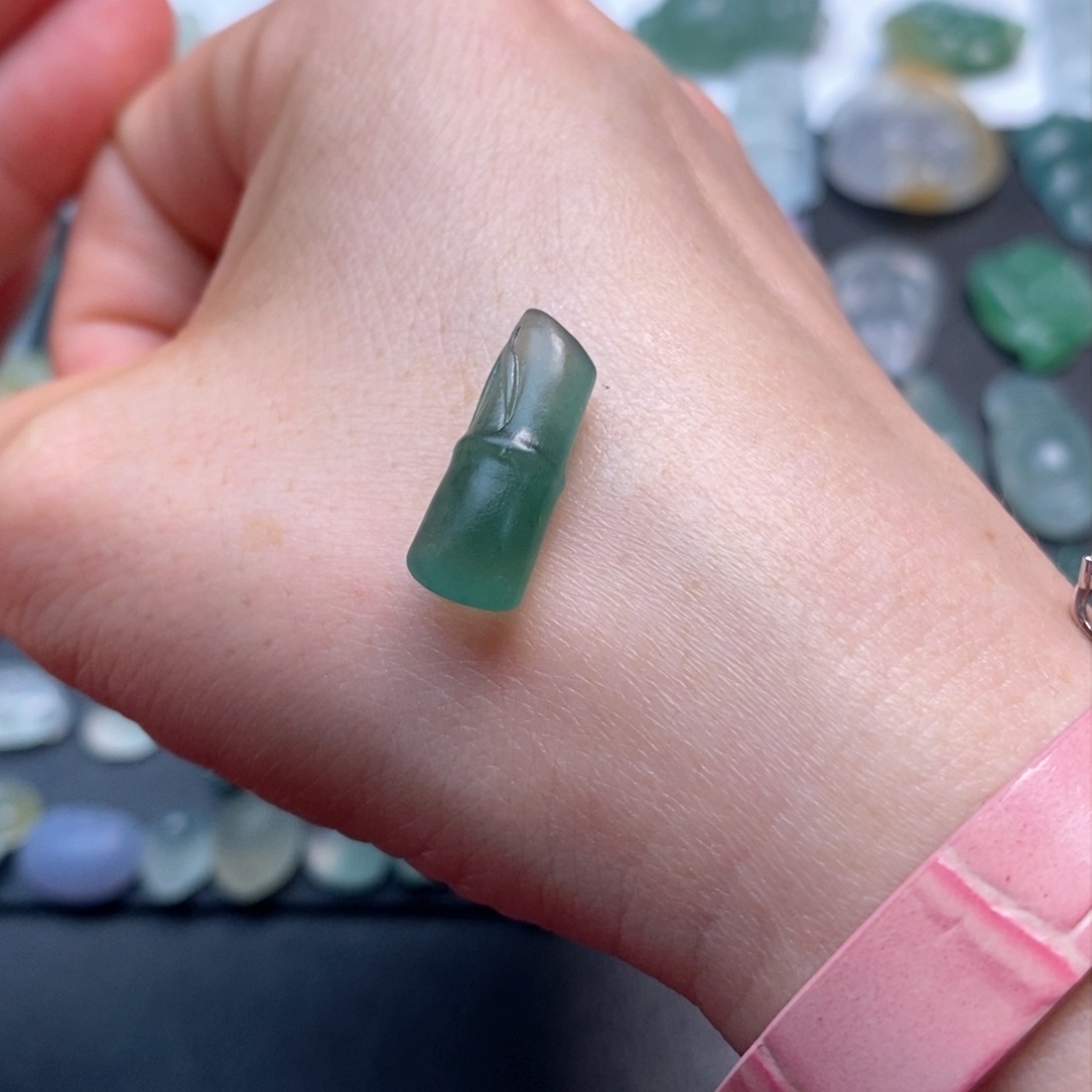 定制翡翠未镶嵌竹节