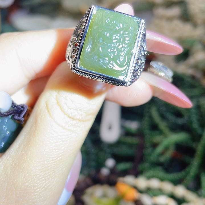 未镶嵌和田玉挂件