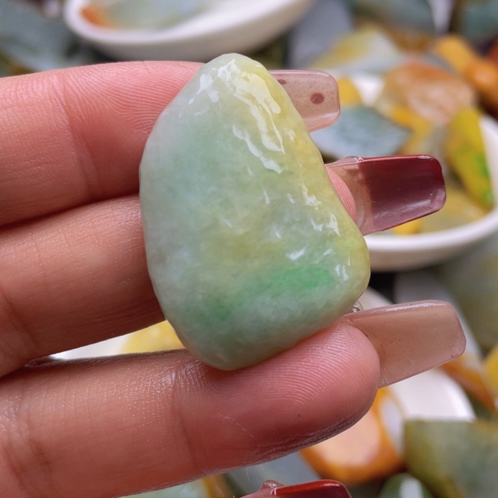 翡翠挂件未镶嵌捡*翡翠