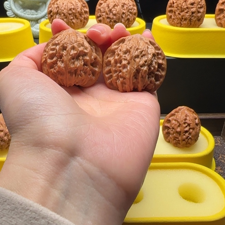 文玩核桃把件40寿桃