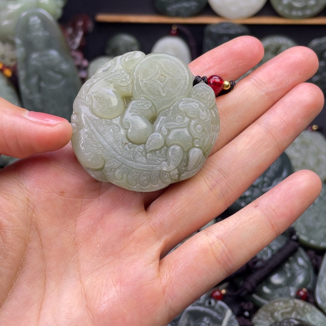 和田玉颈饰未镶嵌