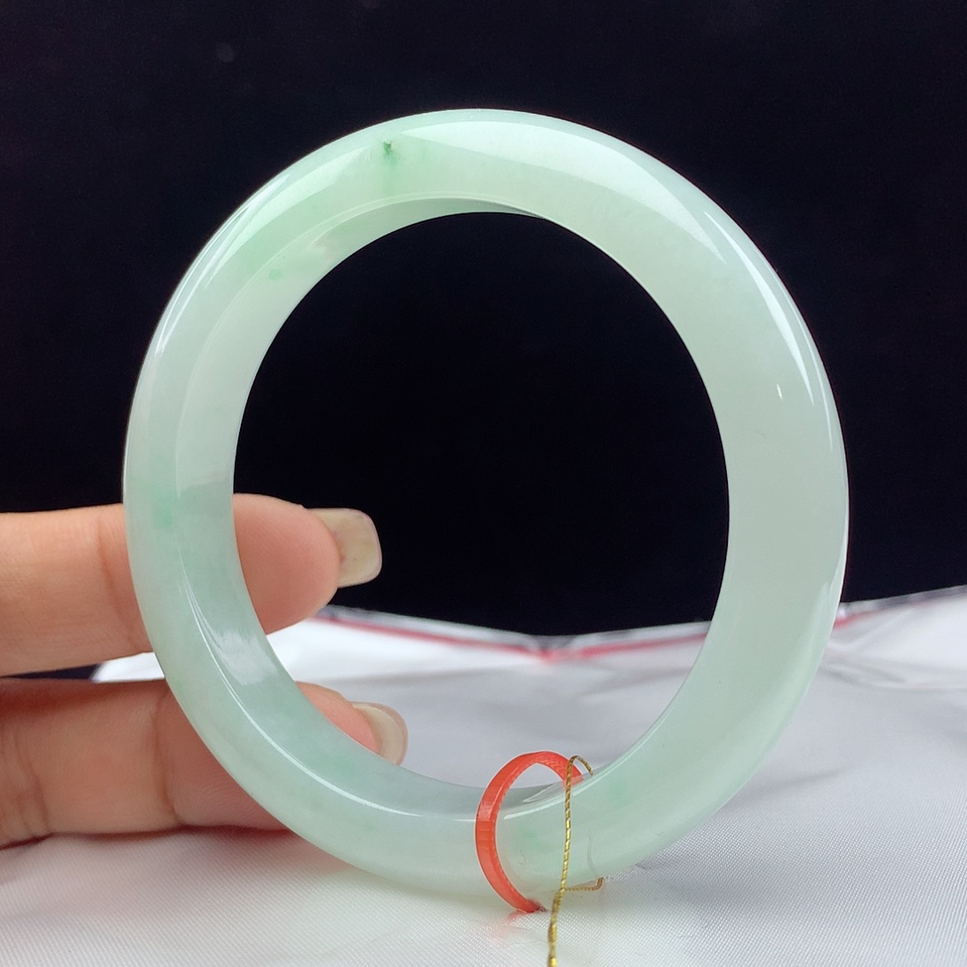 翡翠手镯未镶嵌55圈 3033