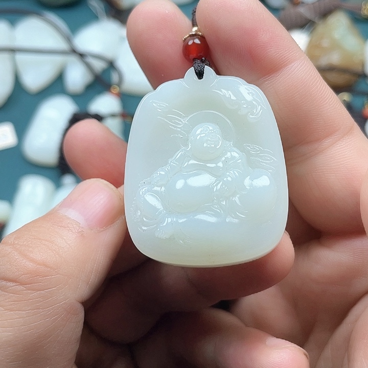 和田玉颈饰未镶嵌