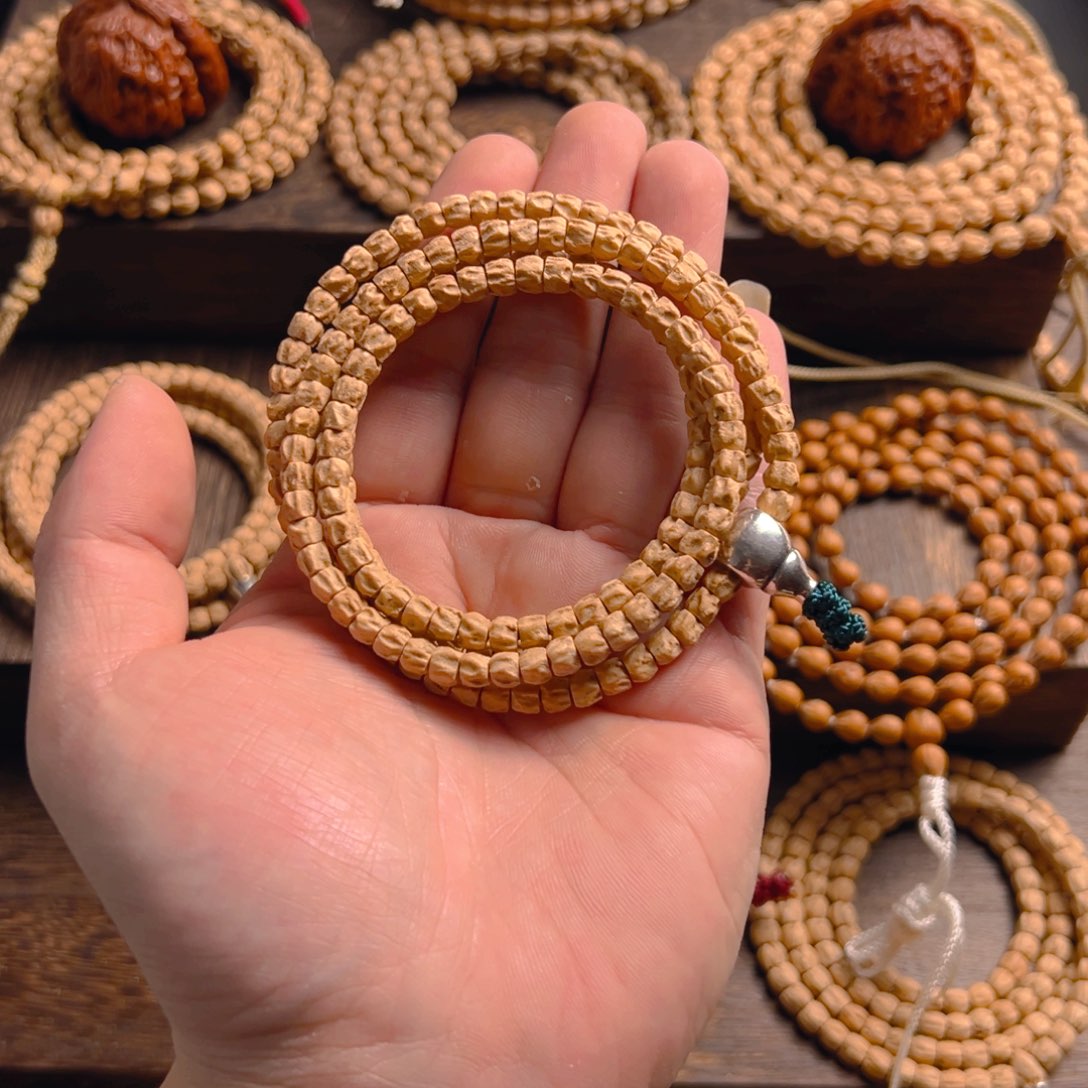 柏香籽/百香籽吊坠孤**酌