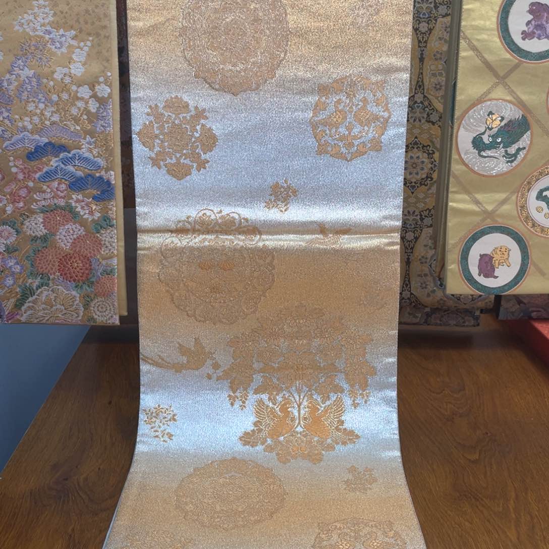 织绣捻金鸳鸯宝相