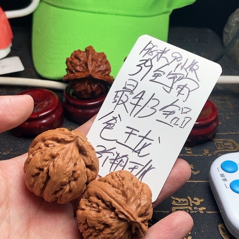 【闪购商品】文玩核桃吊坠9***叔毕业霸王龙