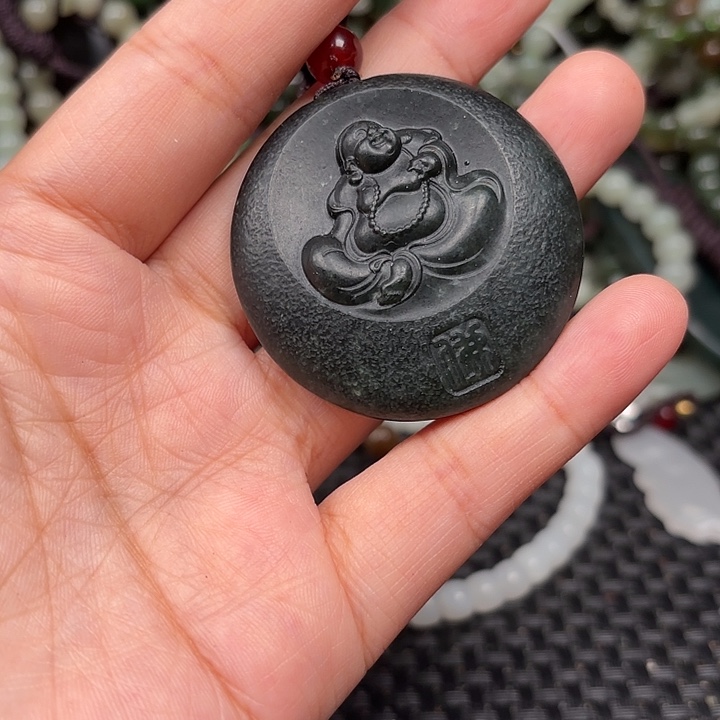 颈饰未镶嵌和田玉