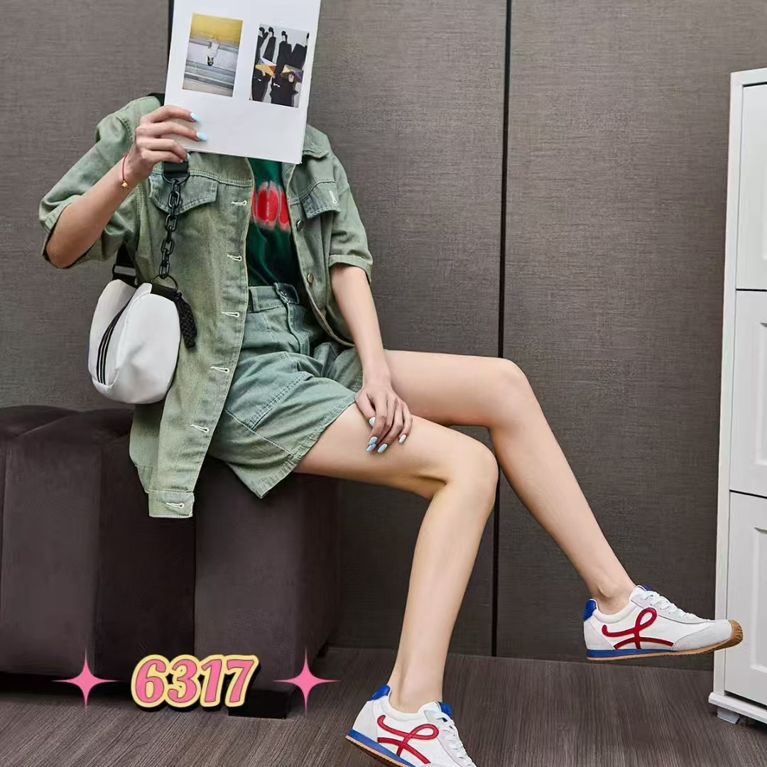 X6317女鞋2025新款复古平底牛皮德训鞋圆头系带运动鞋百搭板鞋潮