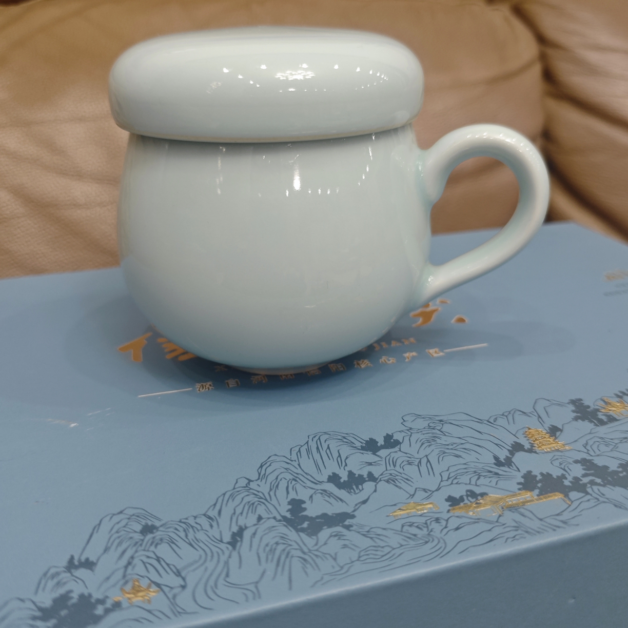 青白瓷带茶漏办公杯300-350Ml