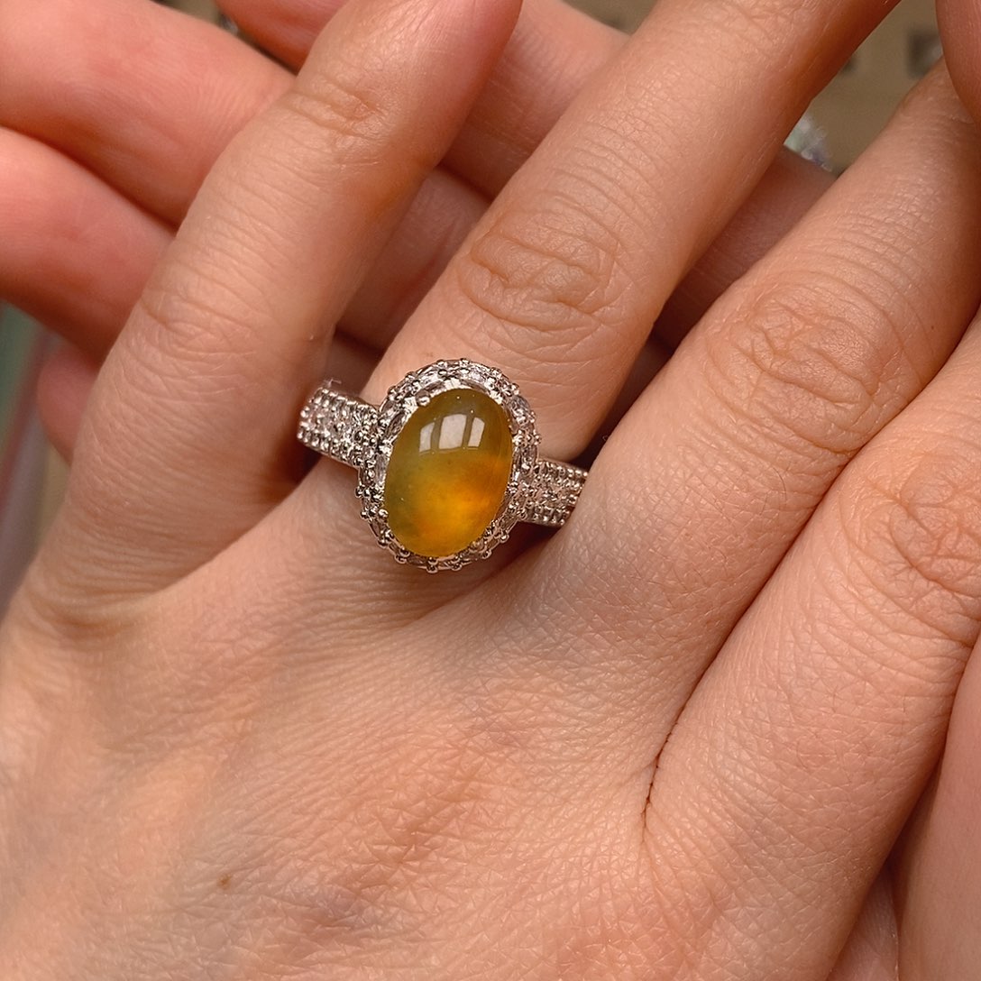 翡翠耳饰未镶嵌翡翠蛋面