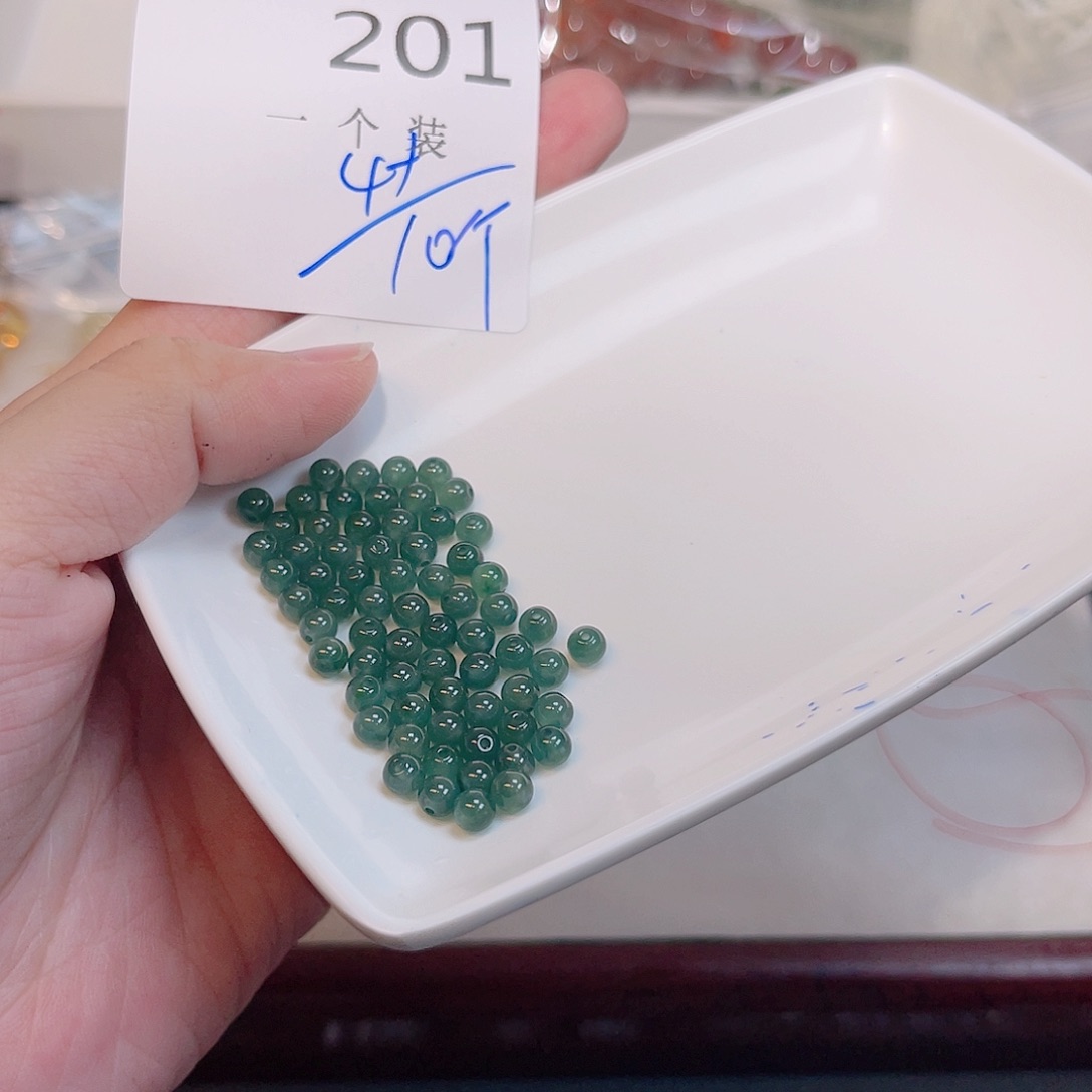 水晶未镶嵌珠宝半成品201 。      