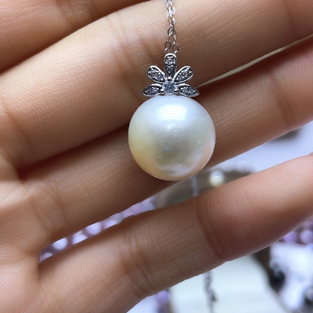 海水珍珠颈饰18K金镶嵌