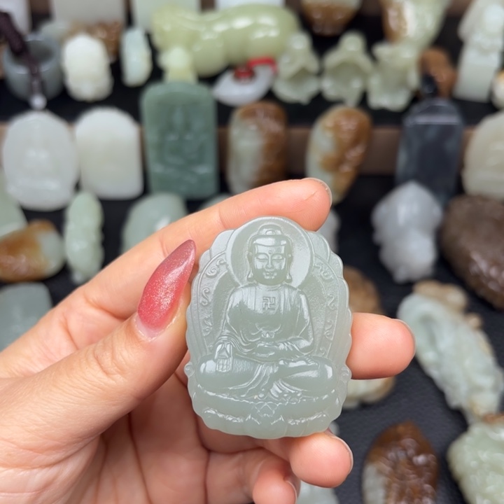 颈饰未镶嵌和田玉