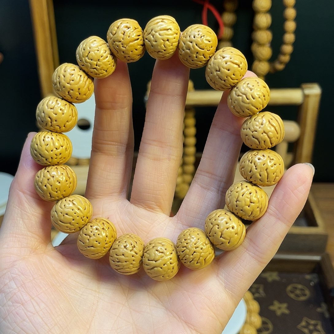 ****茶金丹，桃核手串，桃核