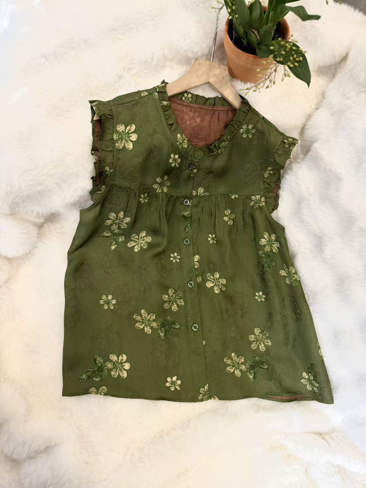 秋茂《非遗美学》2116新中式复古印花减龄无袖花边背心