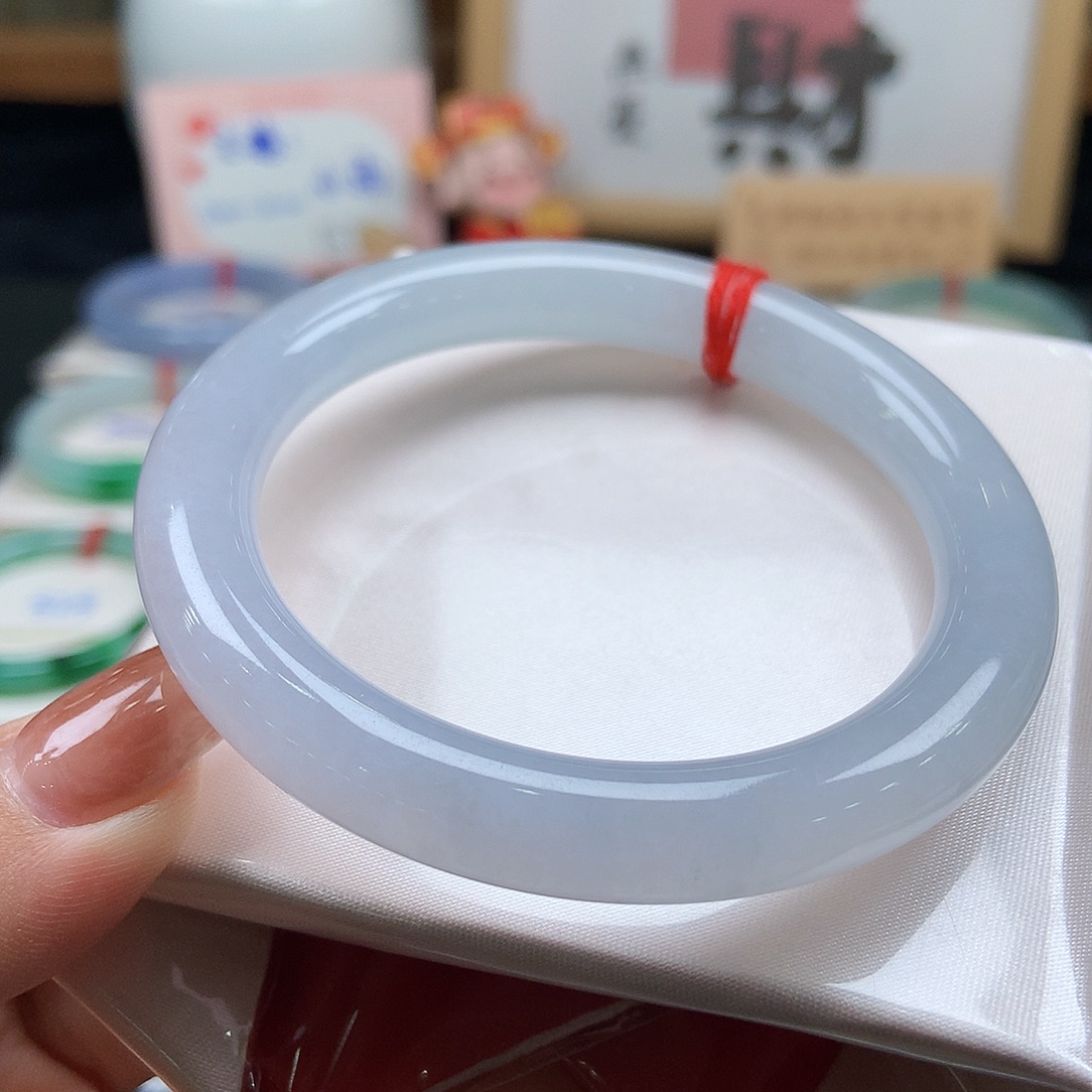 翡翠未镶嵌手镯24号春彩超好看