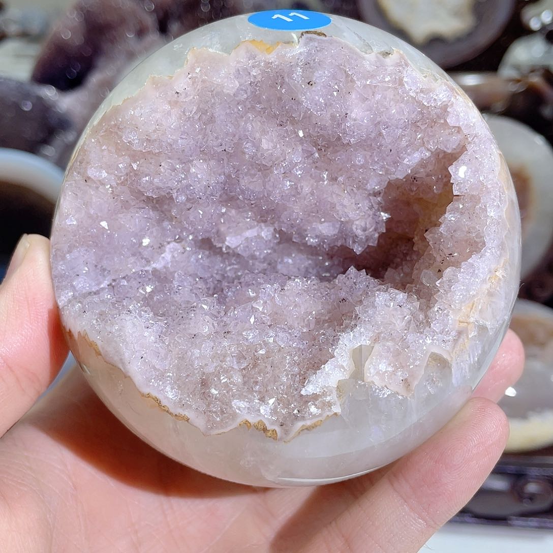 女***仙未镶嵌紫晶大型摆件（非配饰）