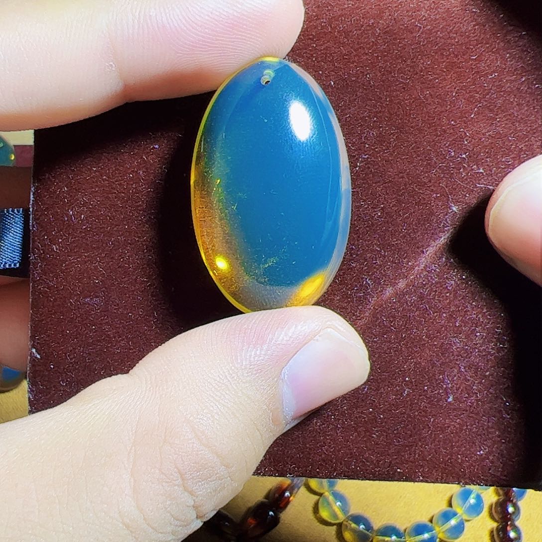 蓝珀珠宝奇石未镶嵌水滴随形蓝珀