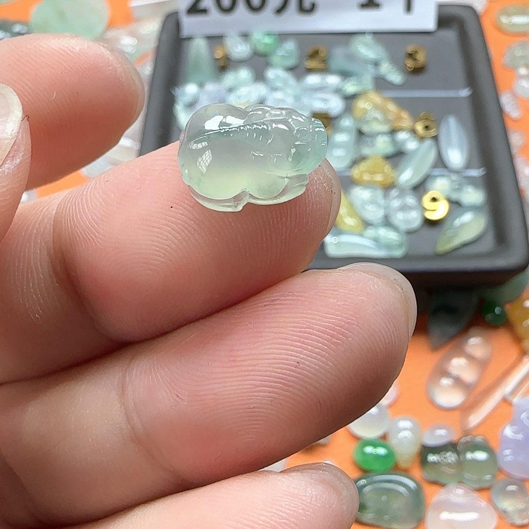 定制翡翠未镶嵌翡翠