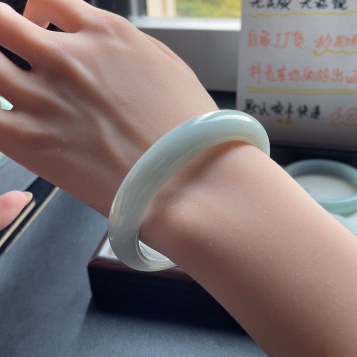 翡翠未镶嵌手镯10