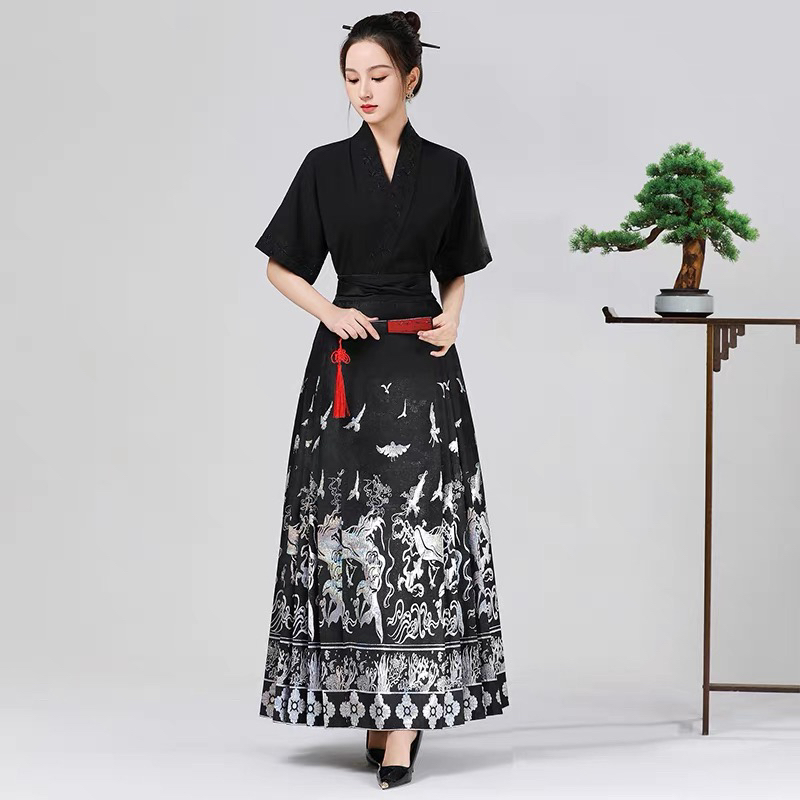 螺钿马面裙汉服兰蝶妆花马面裙常规款飞鸟