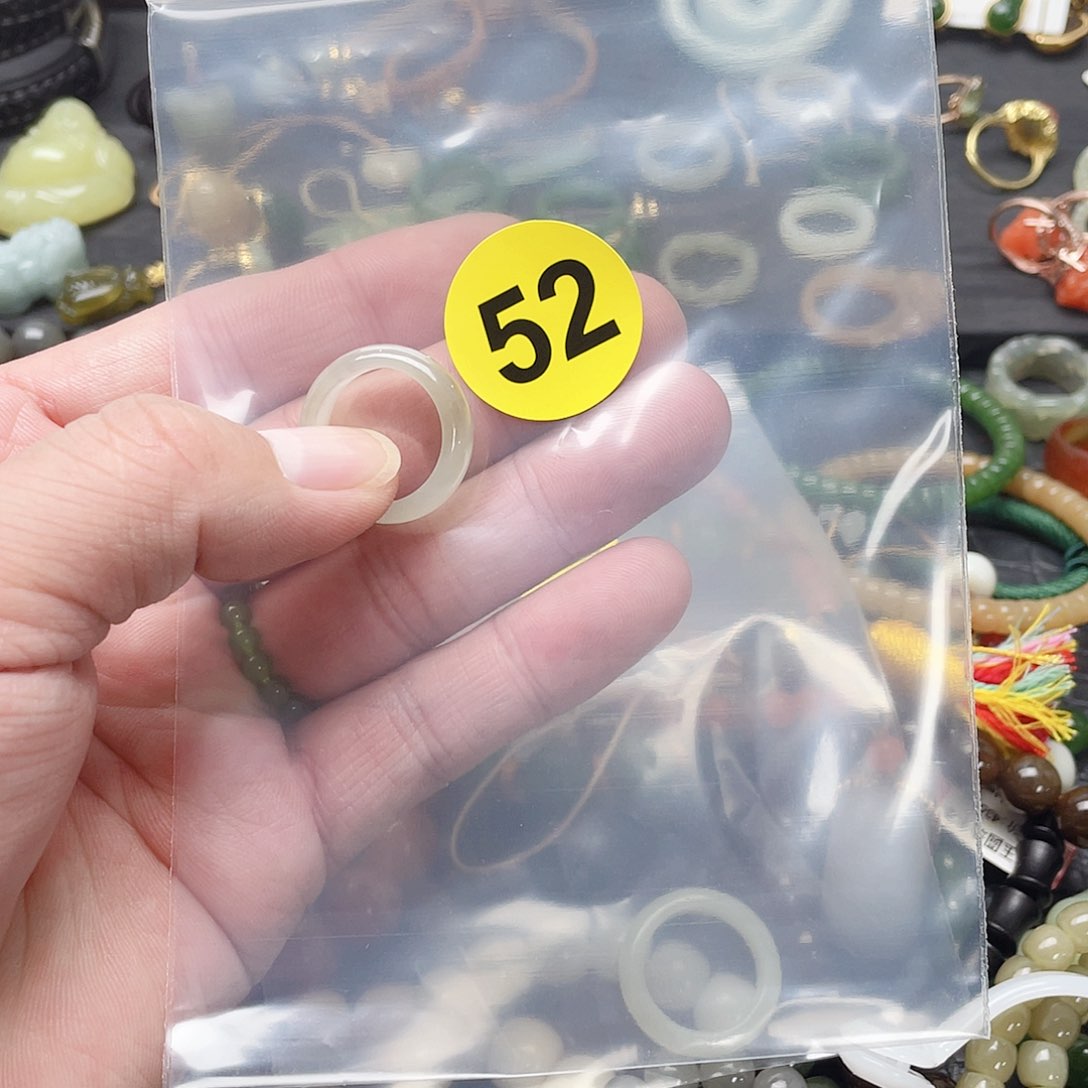 颈饰未镶嵌和田玉怕***朵戒指