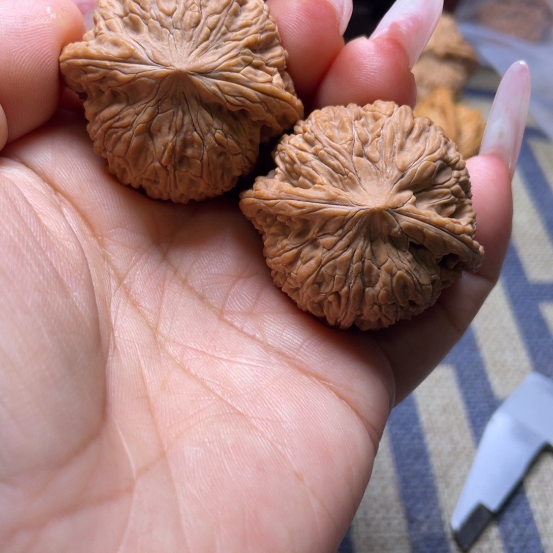 文玩核桃吊坠41泥鳅背文玩