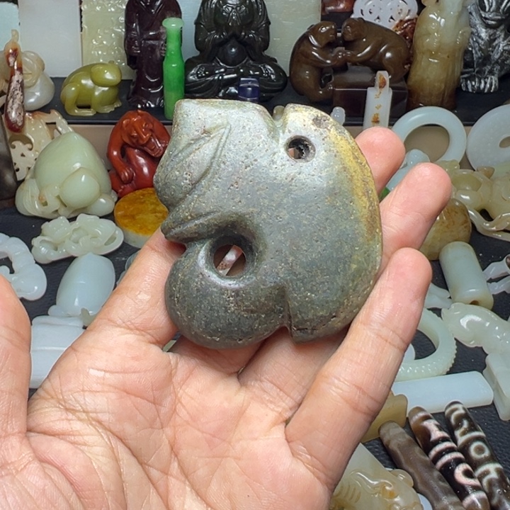 和田玉（糖玉）未镶嵌颈饰