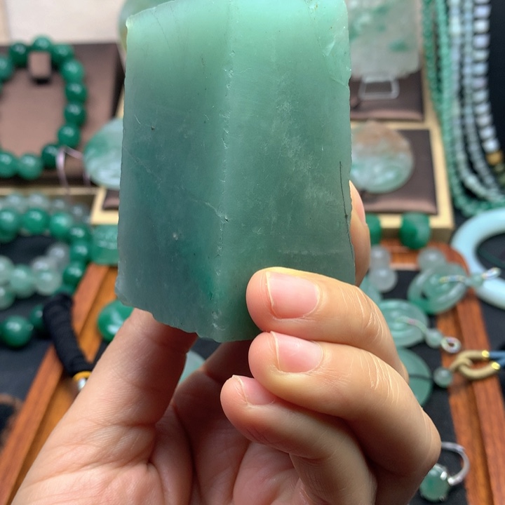 未镶嵌石英质玉珠宝半成品