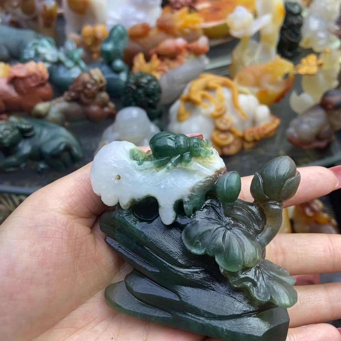 石英质玉挂件未镶嵌