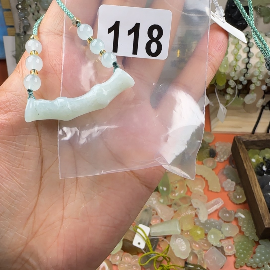 蛇纹石玉饰品未镶嵌