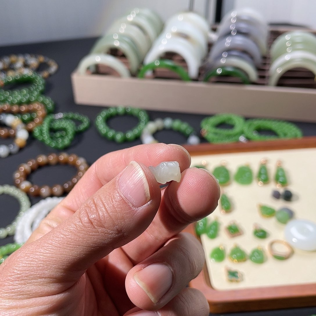 和田玉戒指未镶嵌