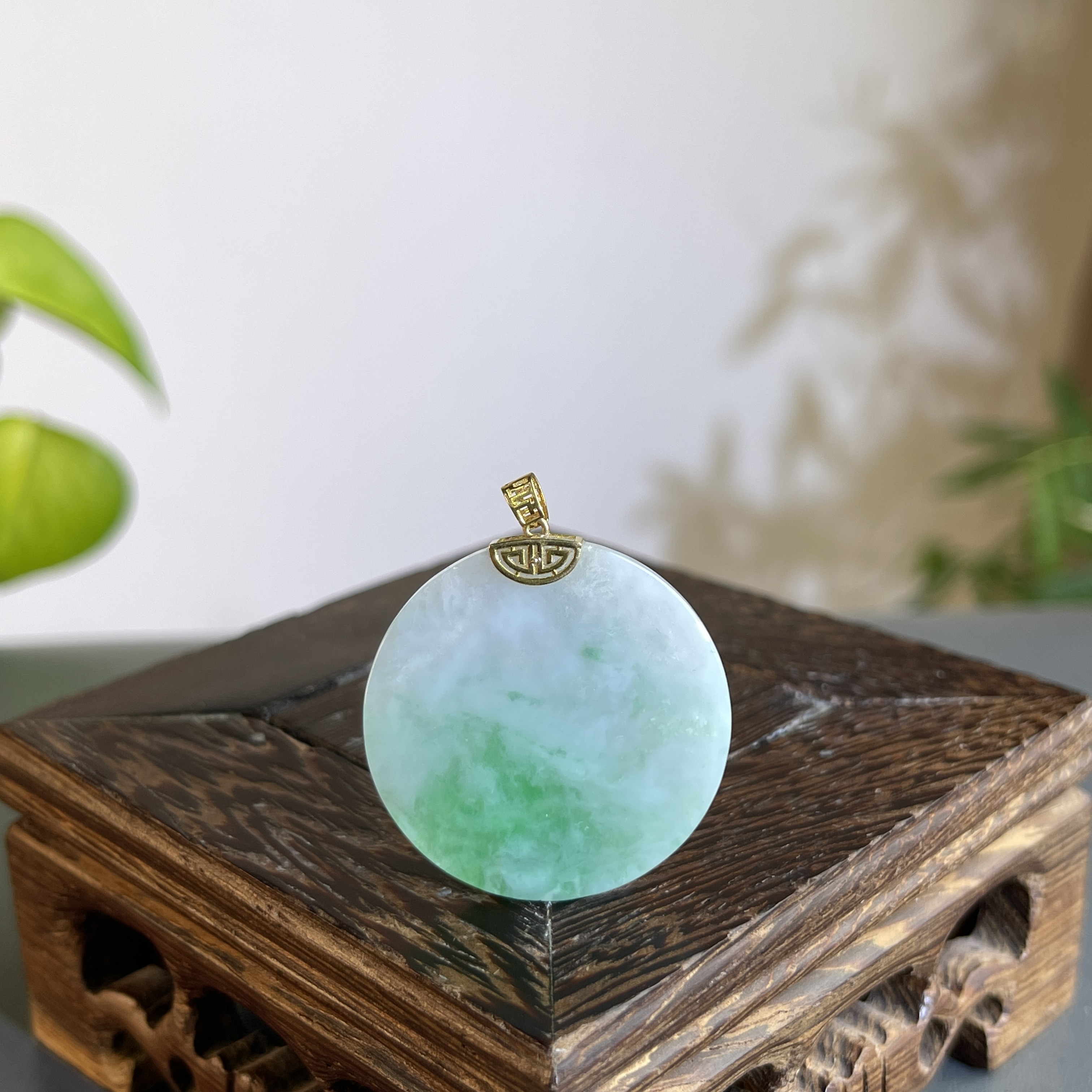 JCB20-67   天然缅甸A货翡翠   18K扣头无事牌