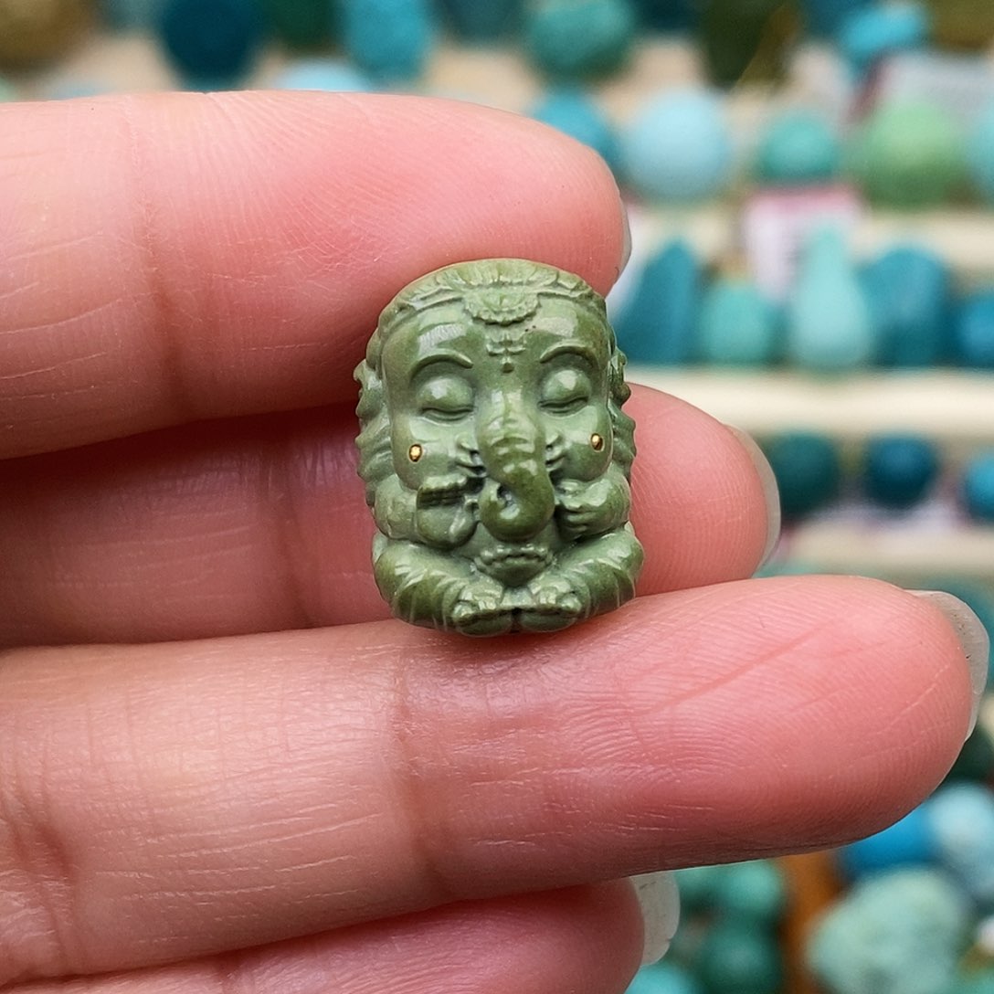 未镶嵌绿松石珠宝奇石