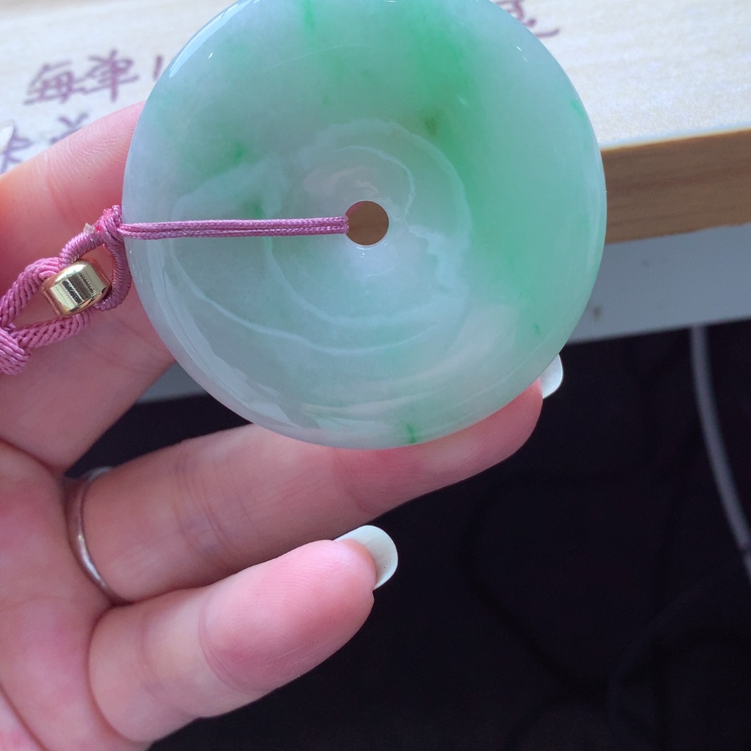 翡翠颈饰未镶嵌吊坠