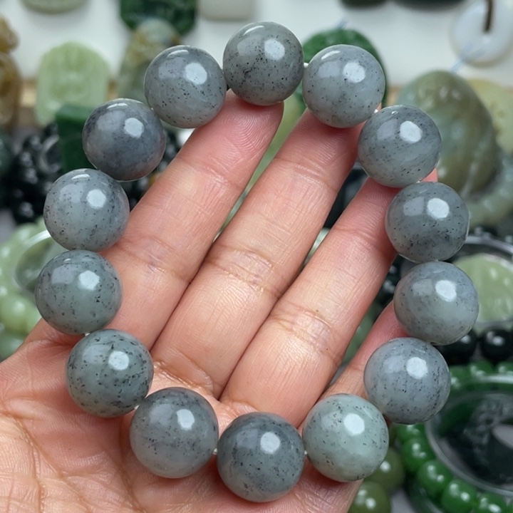 和田玉未镶嵌手串